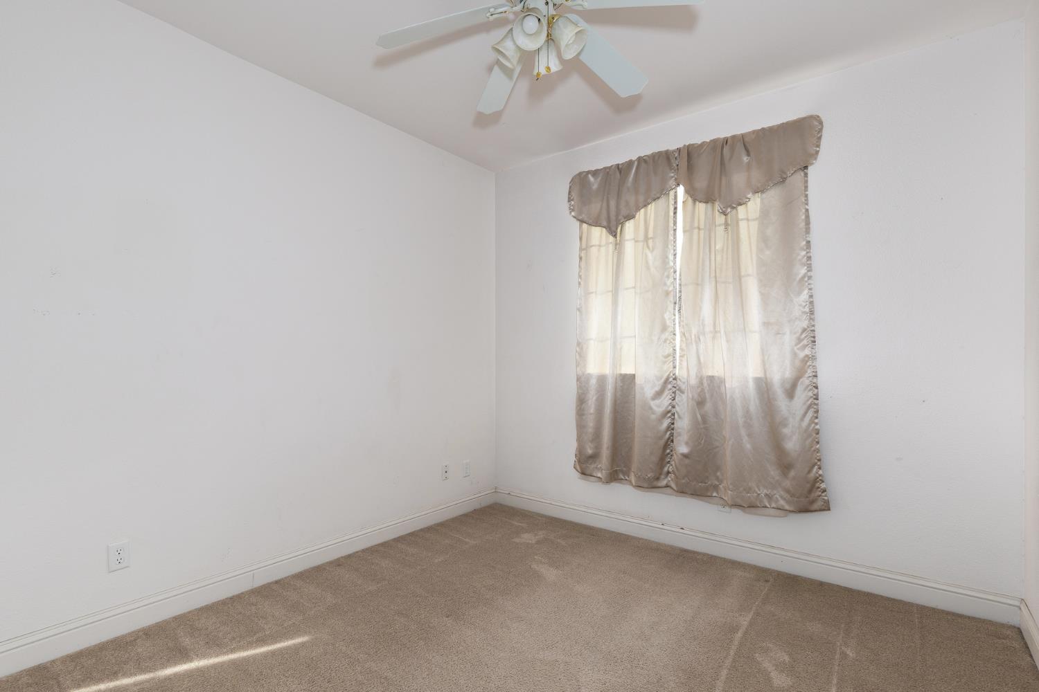 2681 Wrenwood Ave, Clovis, CA 93611