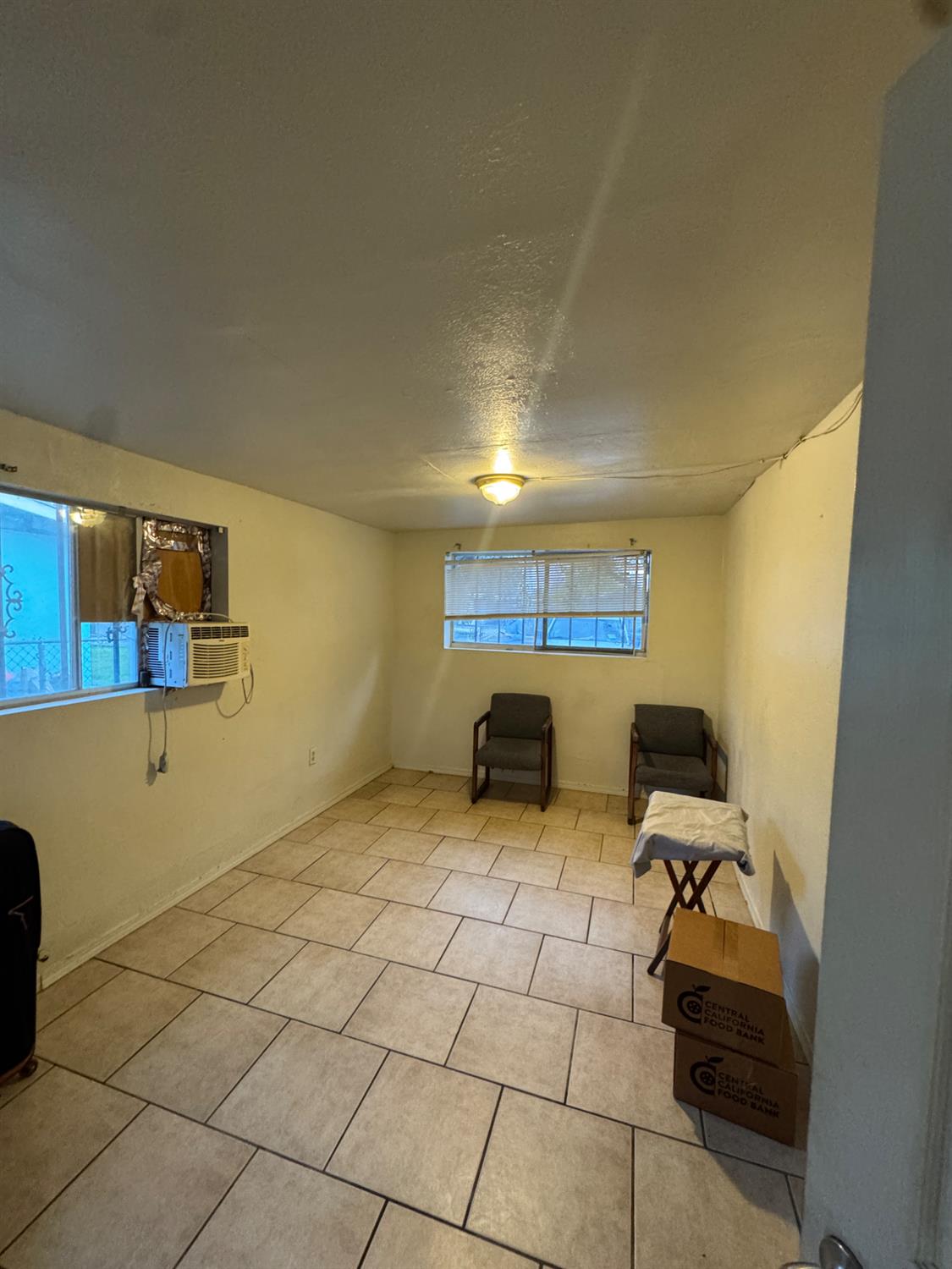 1123 E Garrett Ave, Fresno, CA 93706