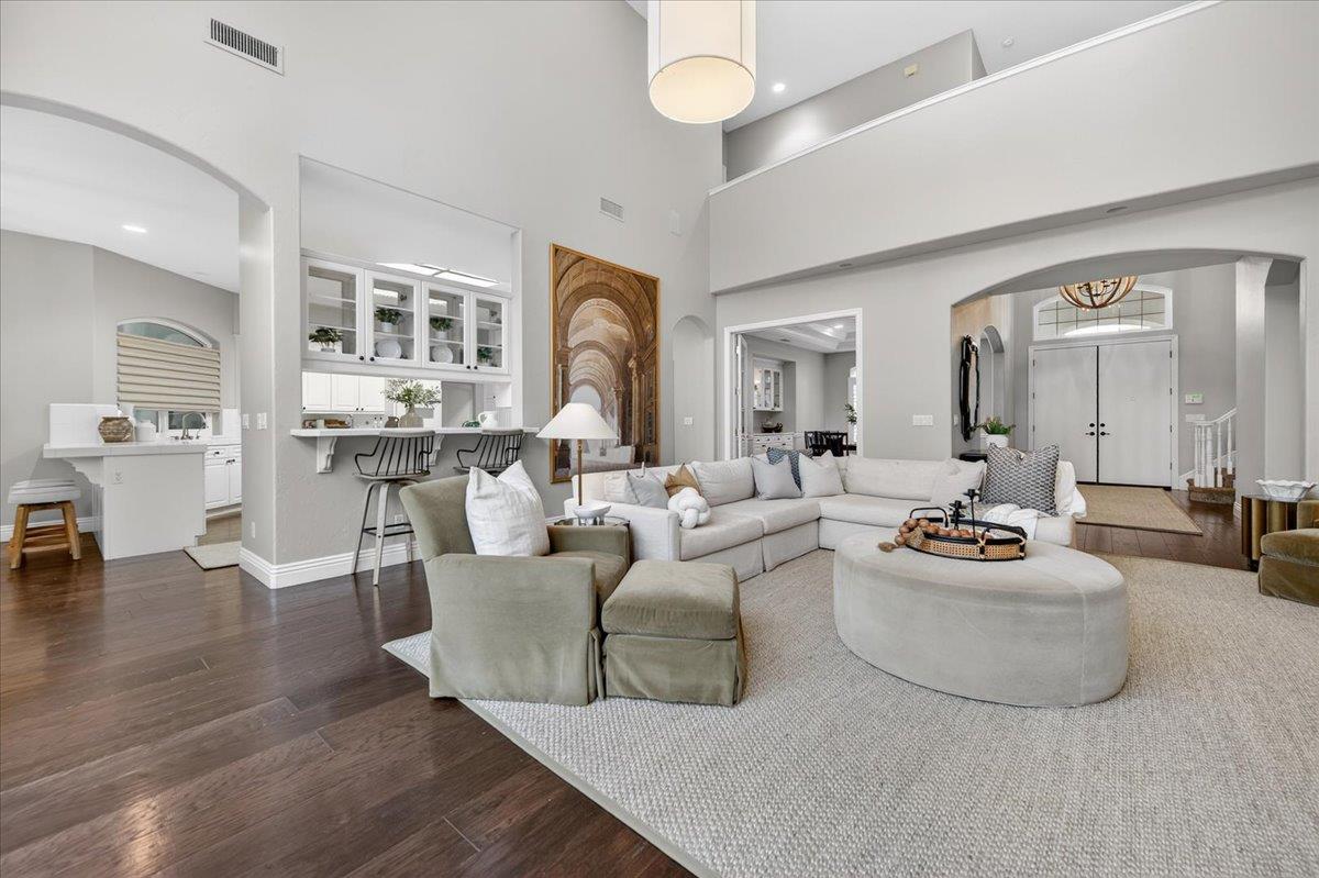 2205 W Fir Ave, Fresno, CA 93711