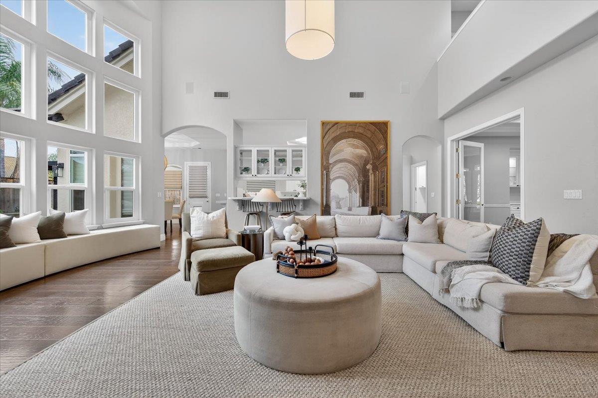 2205 W Fir Ave, Fresno, CA 93711