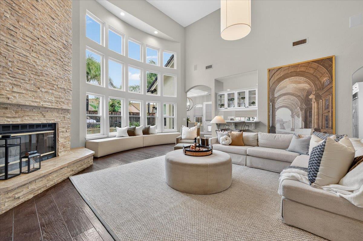 2205 W Fir Ave, Fresno, CA 93711