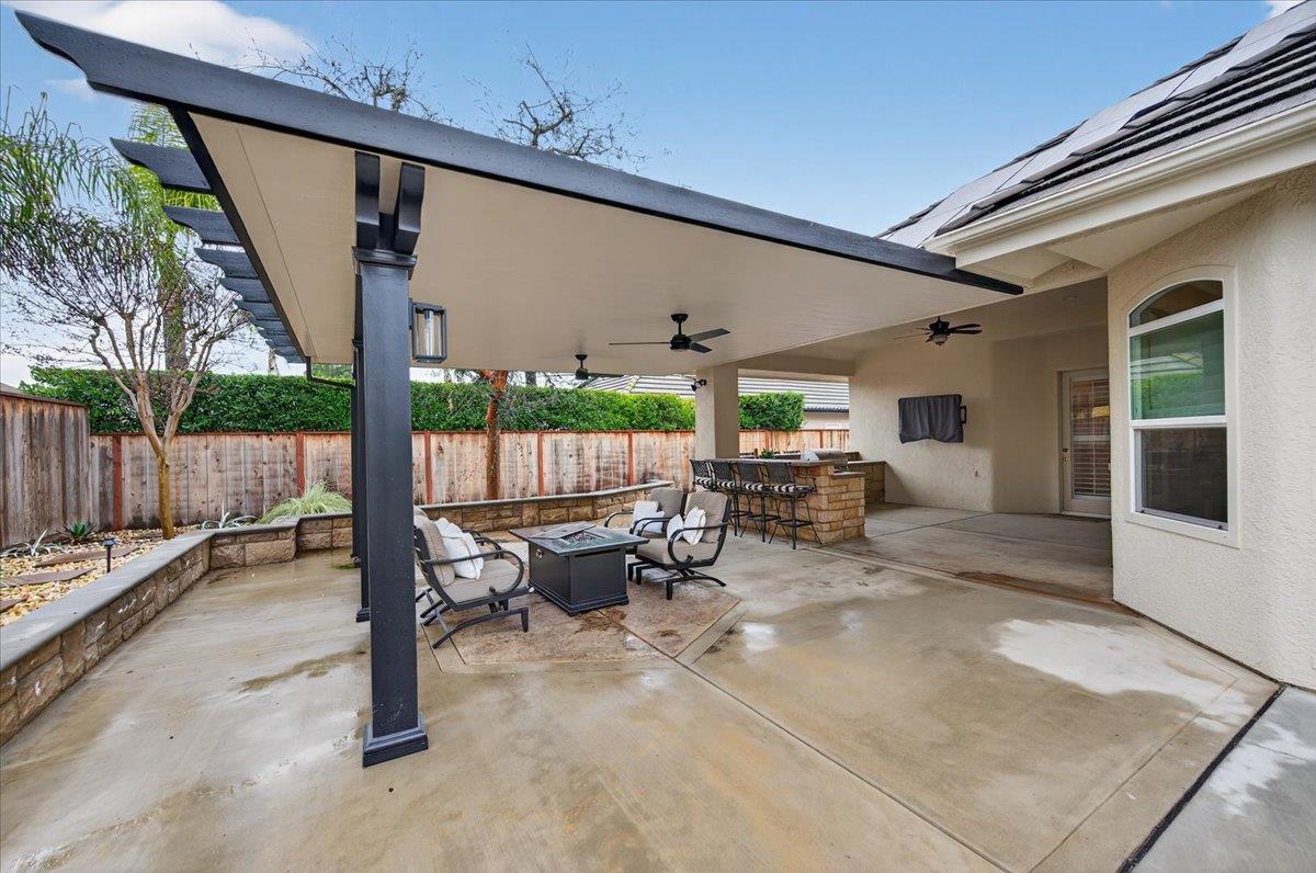 2205 W Fir Ave, Fresno, CA 93711