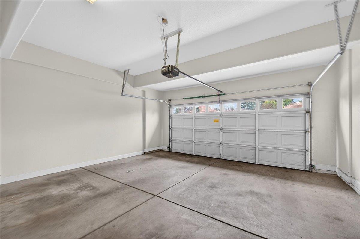 2205 W Fir Ave, Fresno, CA 93711