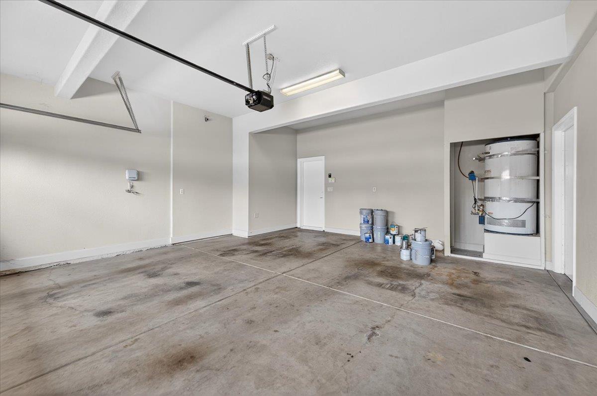 2205 W Fir Ave, Fresno, CA 93711