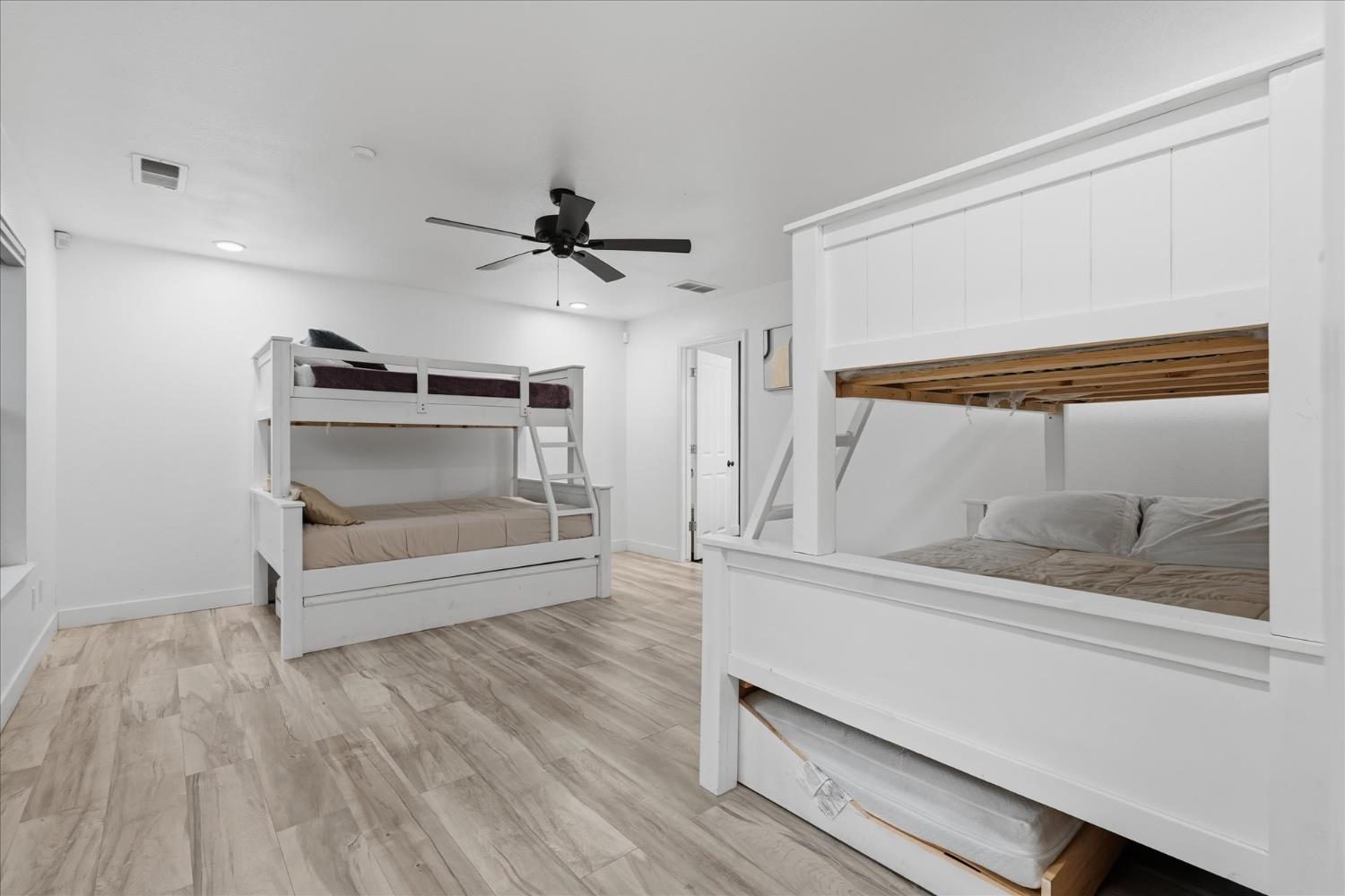 39490 Crane Valley Ct, Bass Lake, CA 93604