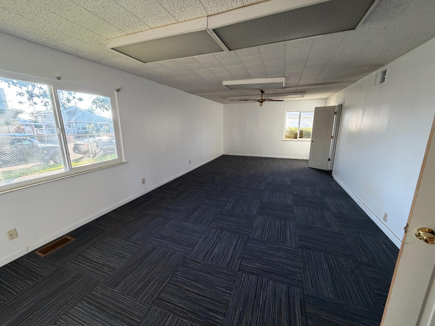 2611 N Fresno St, Fresno, CA 93703