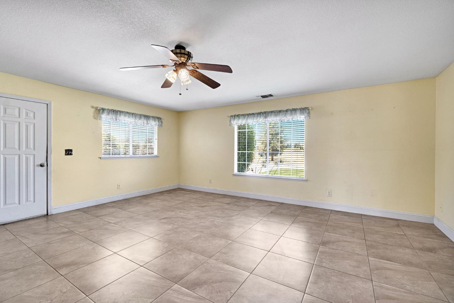 14183 Road 24, Madera, CA 93637