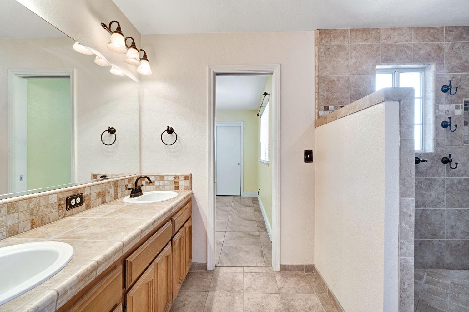 14183 Road 24, Madera, CA 93637