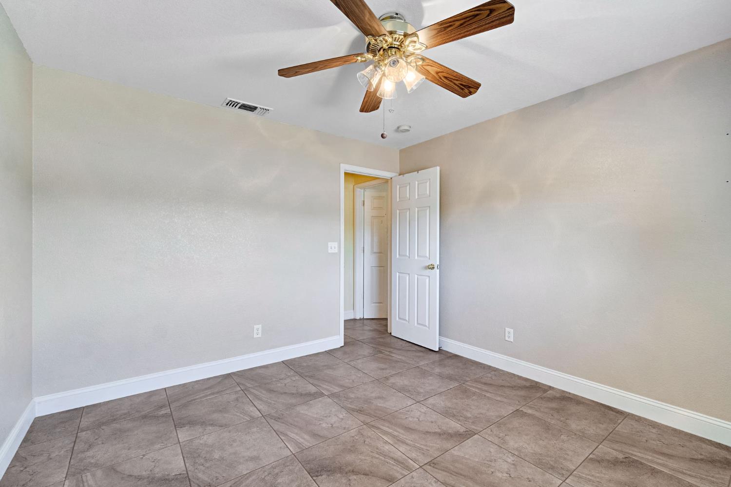 14183 Road 24, Madera, CA 93637