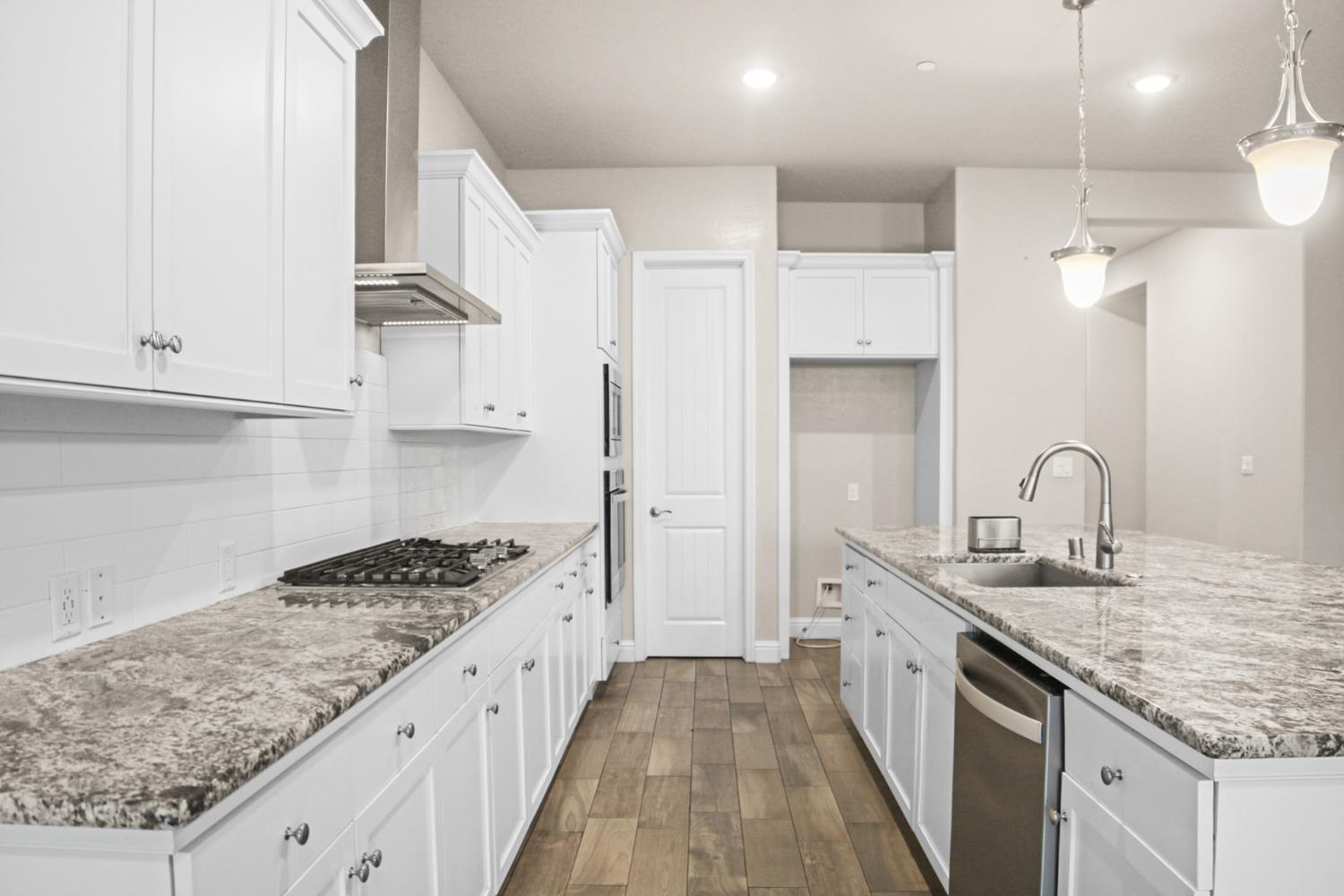 2941 Loyola Ave, Clovis, CA 93619