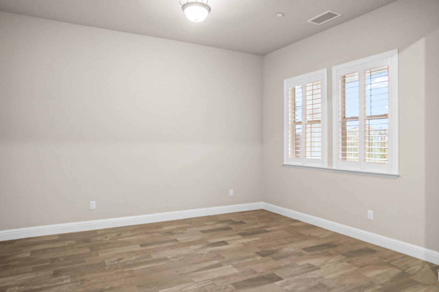 2941 Loyola Ave, Clovis, CA 93619