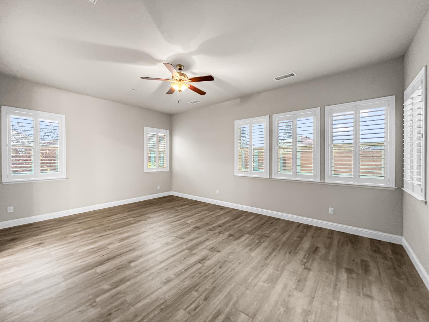 2941 Loyola Ave, Clovis, CA 93619