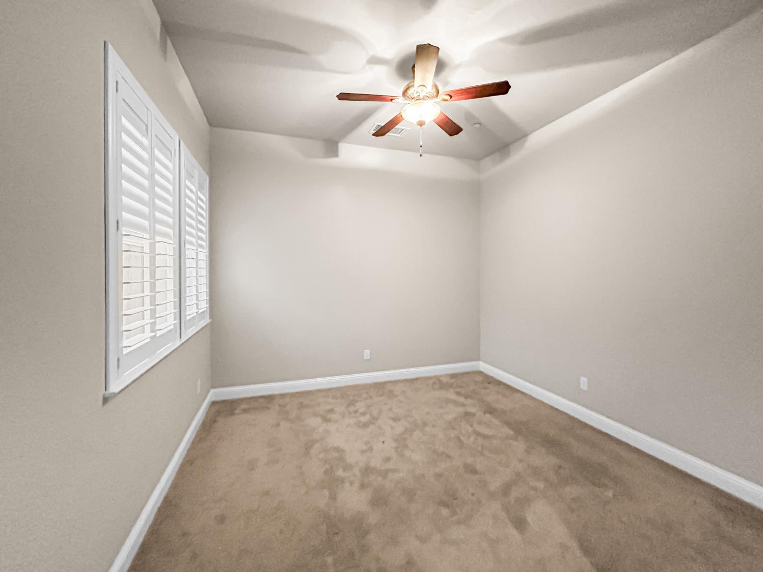 2941 Loyola Ave, Clovis, CA 93619