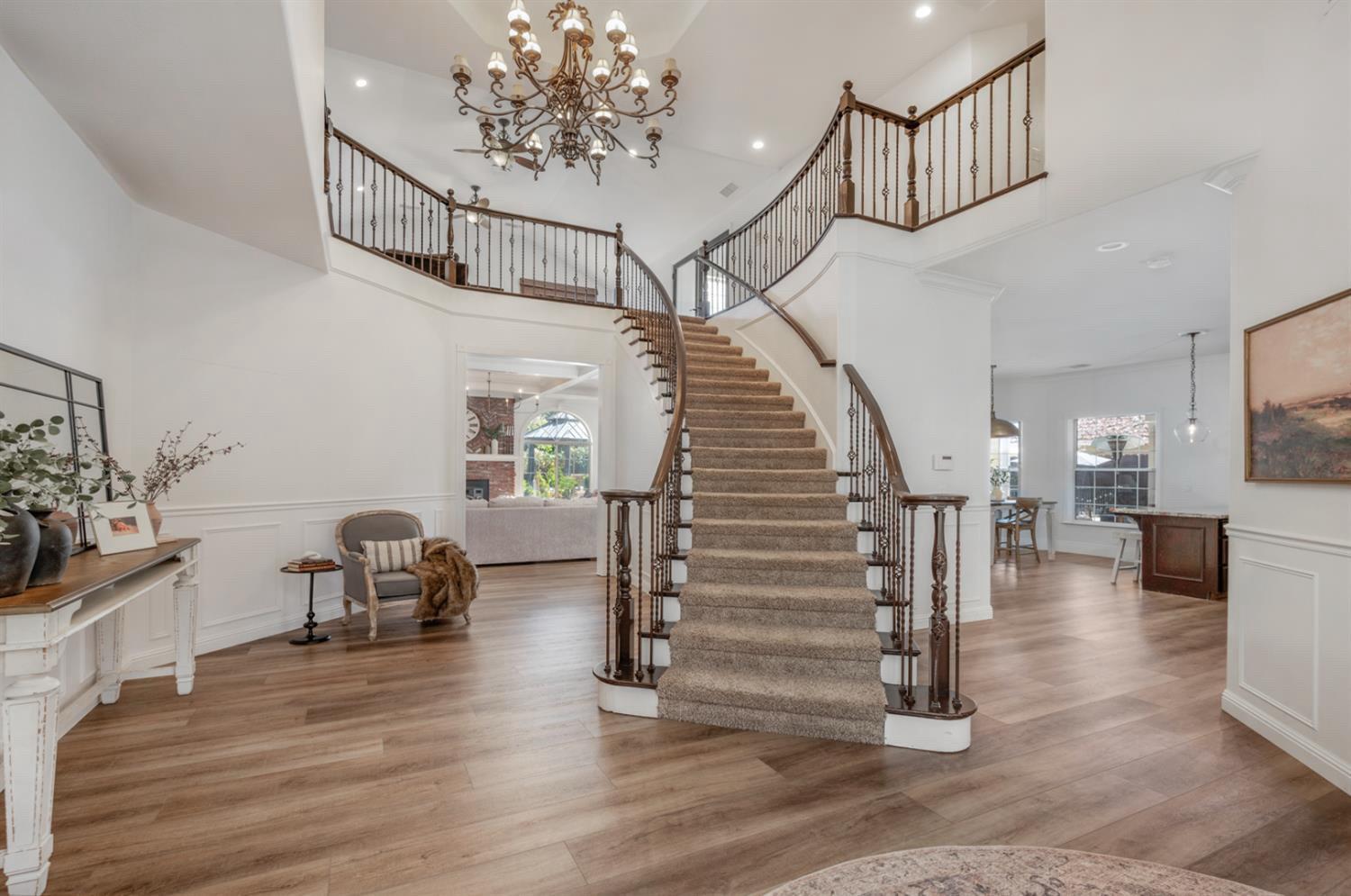 957 N Citadel Ave, Clovis, CA 93611