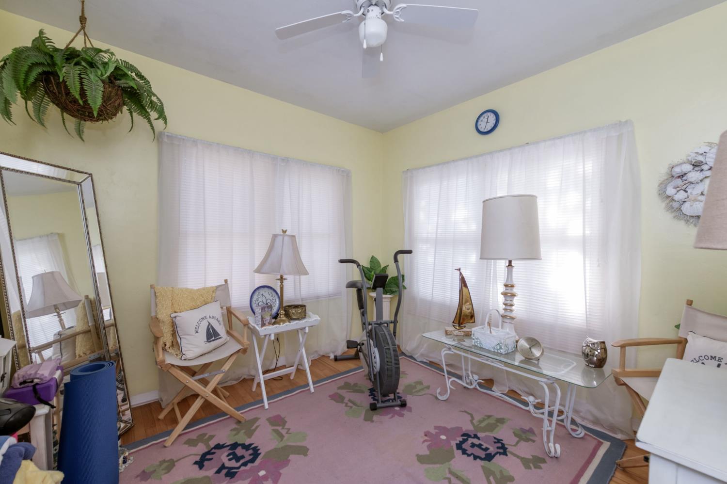 4042 N Maroa Ave, Fresno, CA 93704