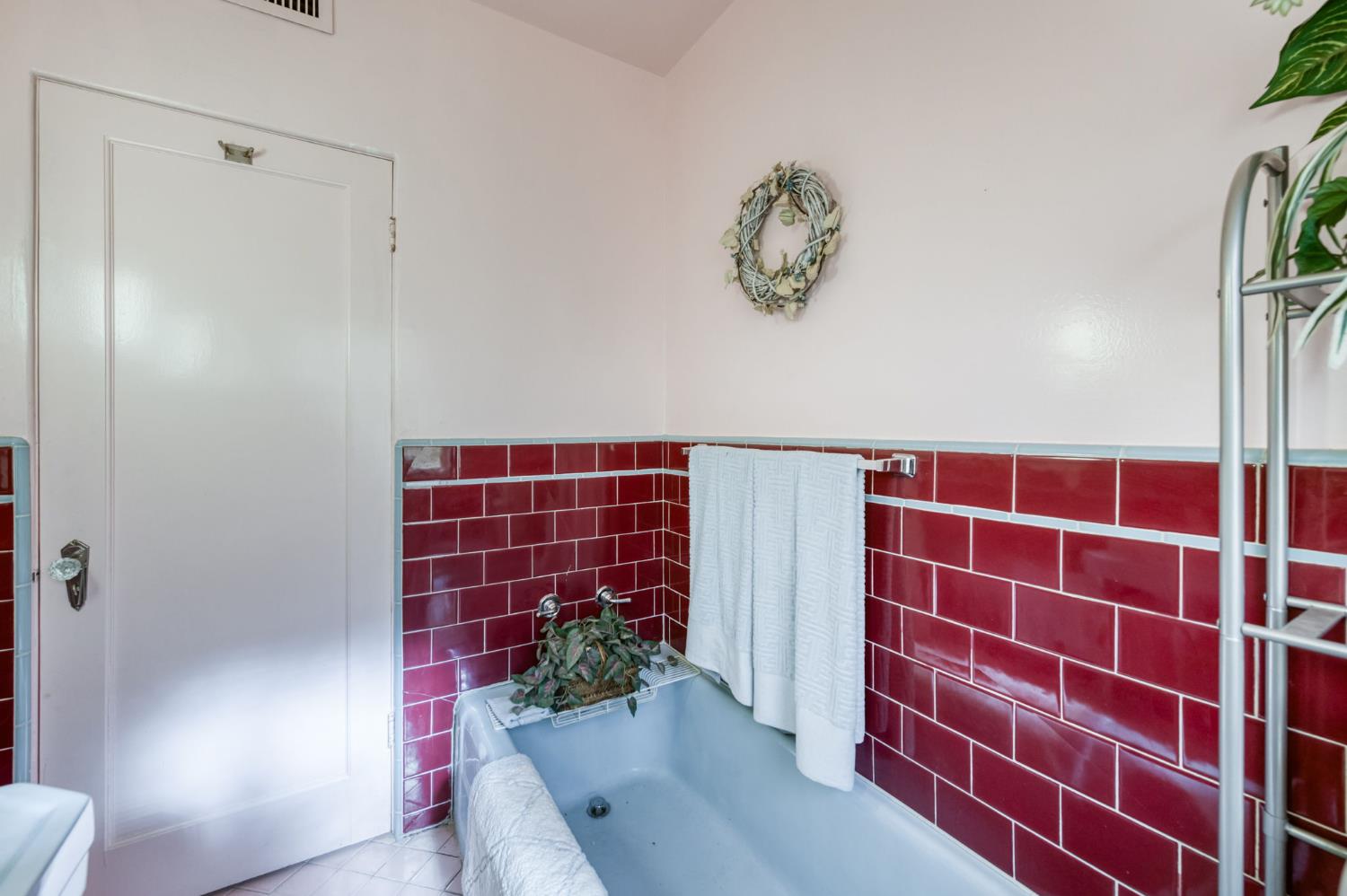 4042 N Maroa Ave, Fresno, CA 93704