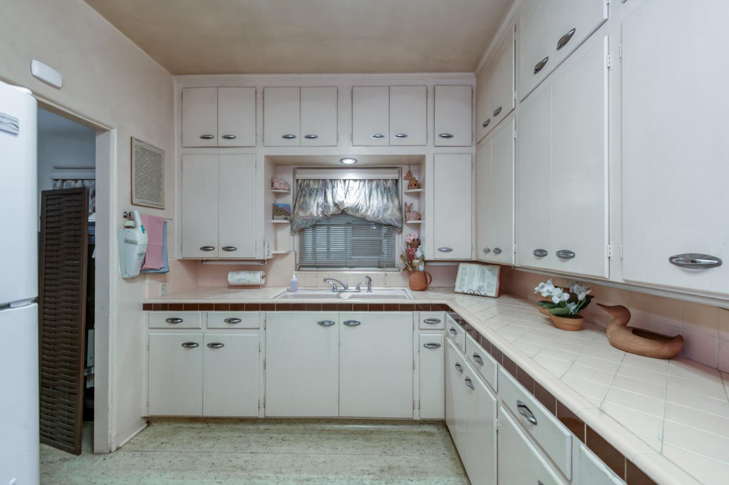 4042 N Maroa Ave, Fresno, CA 93704