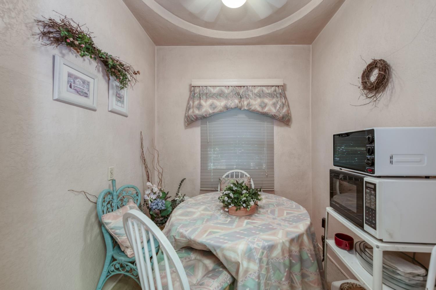 4042 N Maroa Ave, Fresno, CA 93704