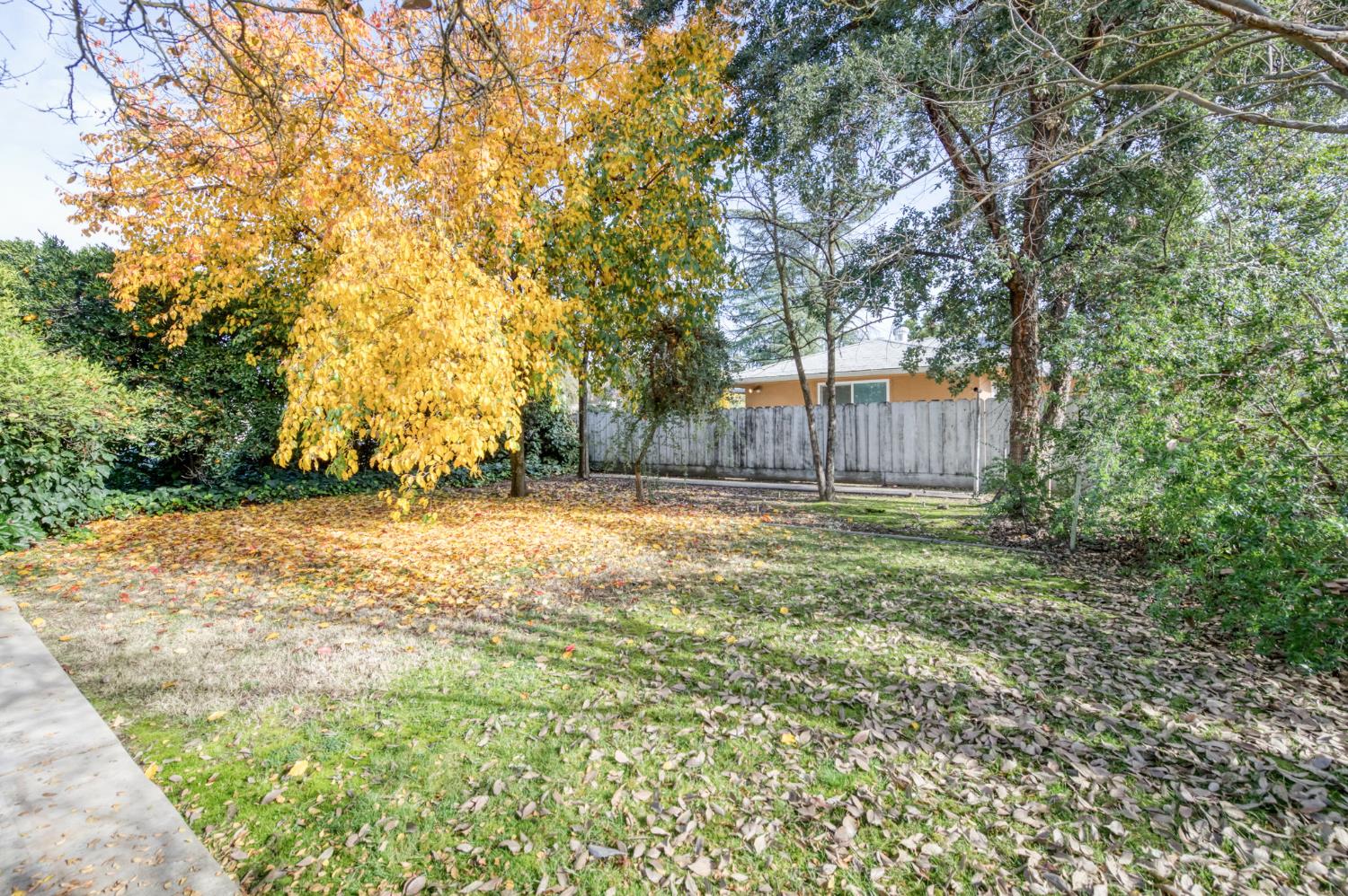 4042 N Maroa Ave, Fresno, CA 93704