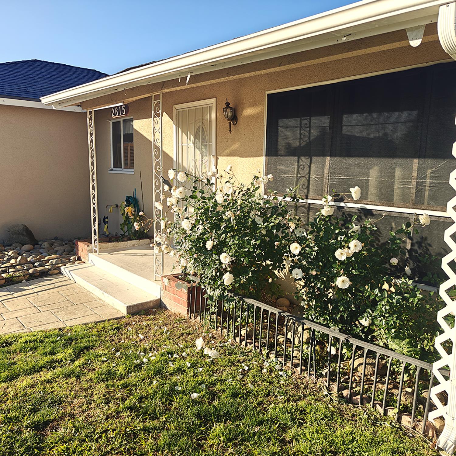 2615 N Bond Ave, Fresno, CA 93703