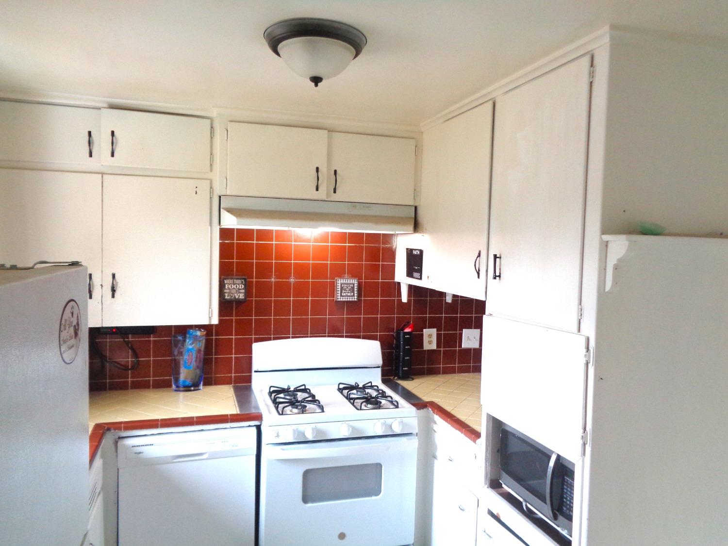 2615 N Bond Ave, Fresno, CA 93703