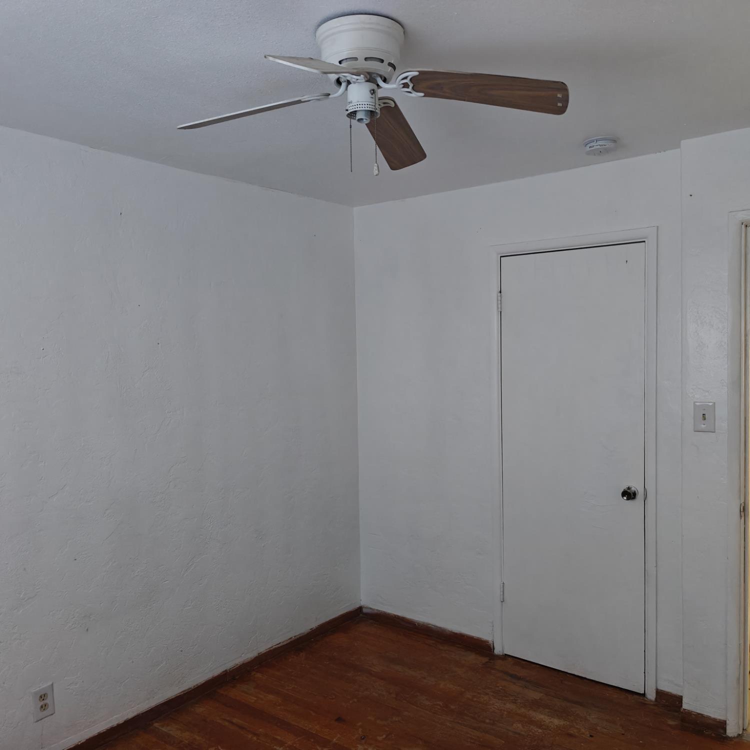 2615 N Bond Ave, Fresno, CA 93703