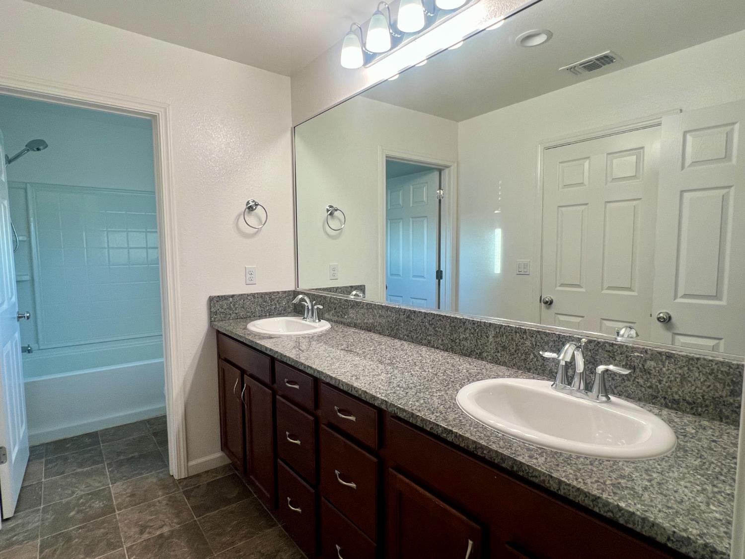 2959 N Stanley, Fresno, CA 93737