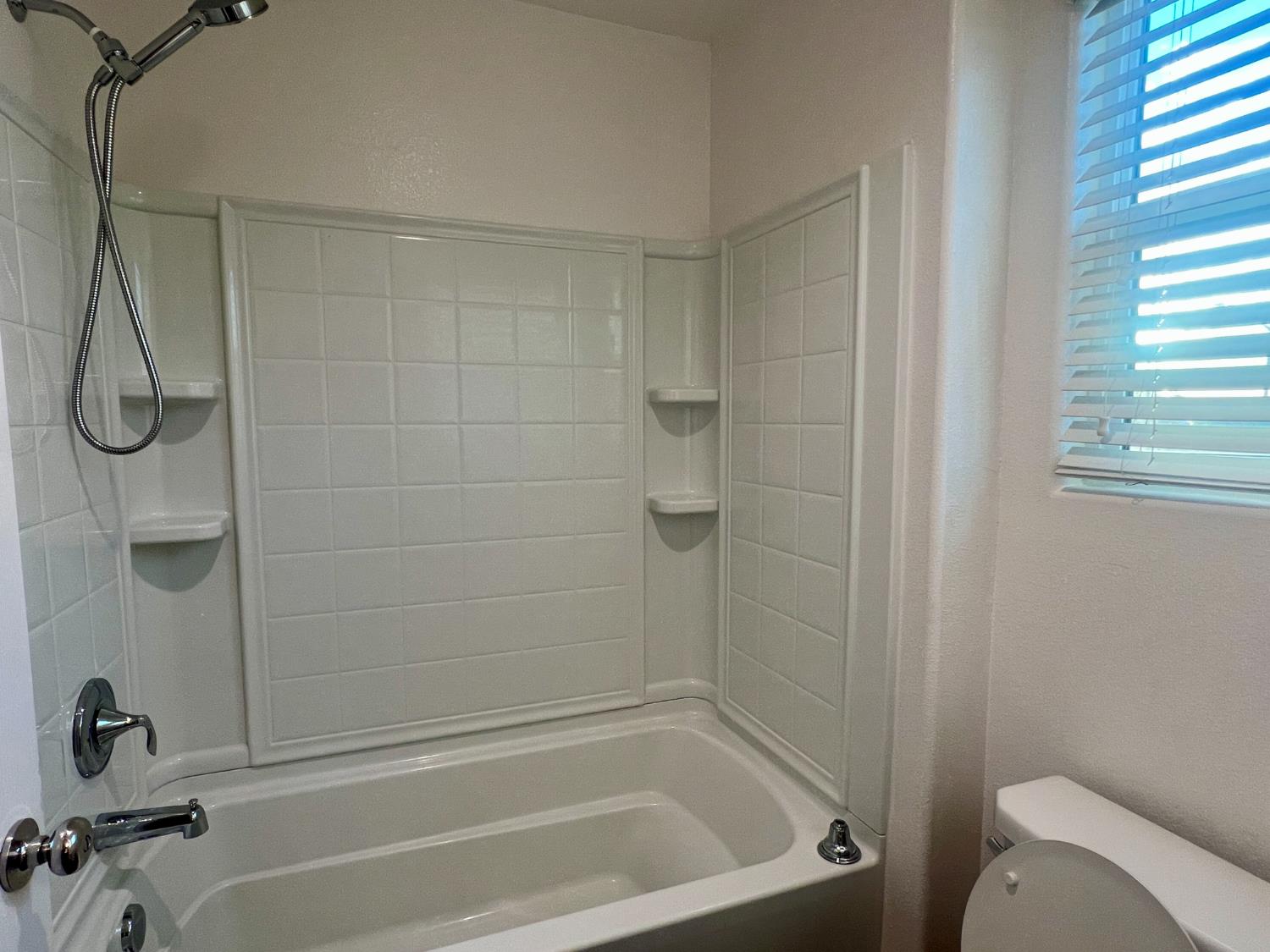 2959 N Stanley, Fresno, CA 93737