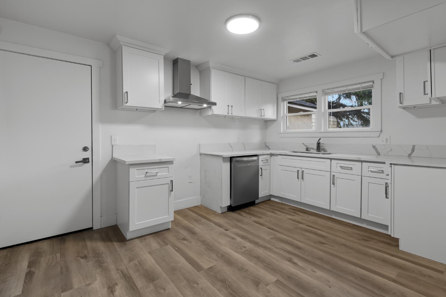 212 Sonoma Ave, Chowchilla, CA 93610