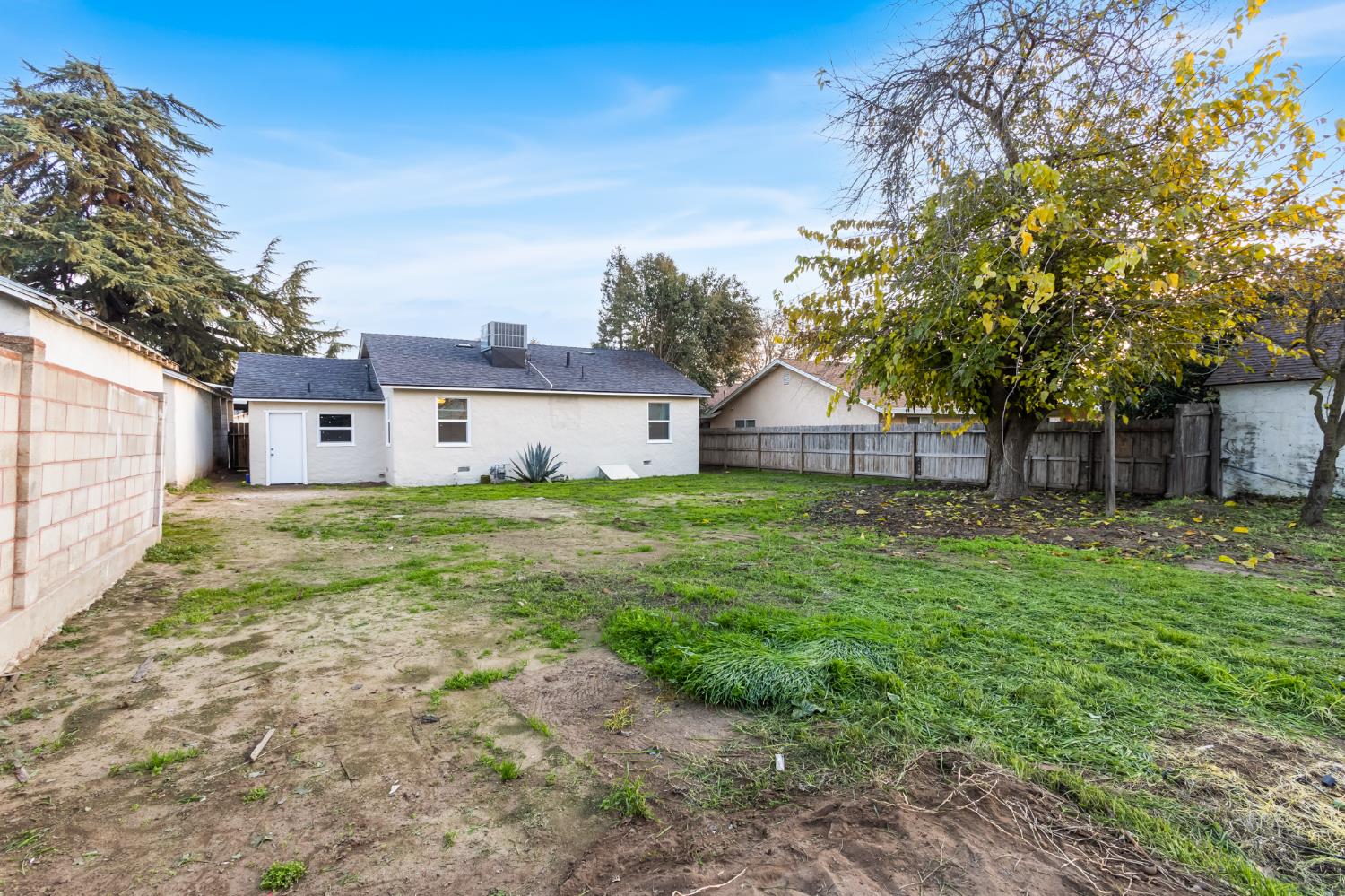 212 Sonoma Ave, Chowchilla, CA 93610