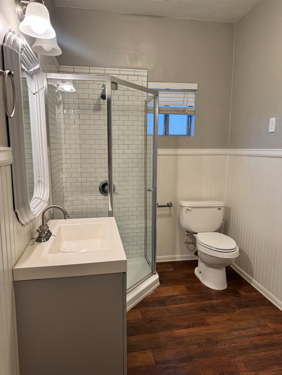 1261 N Glenn Ave N, Fresno, CA 93728