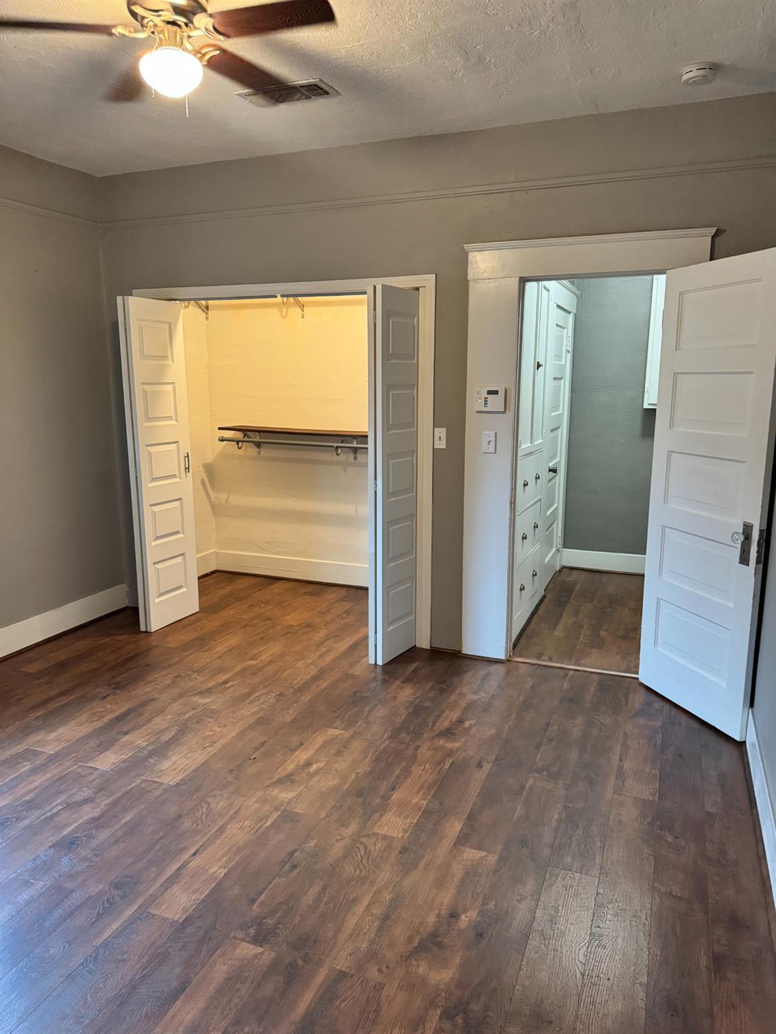 1261 N Glenn Ave N, Fresno, CA 93728