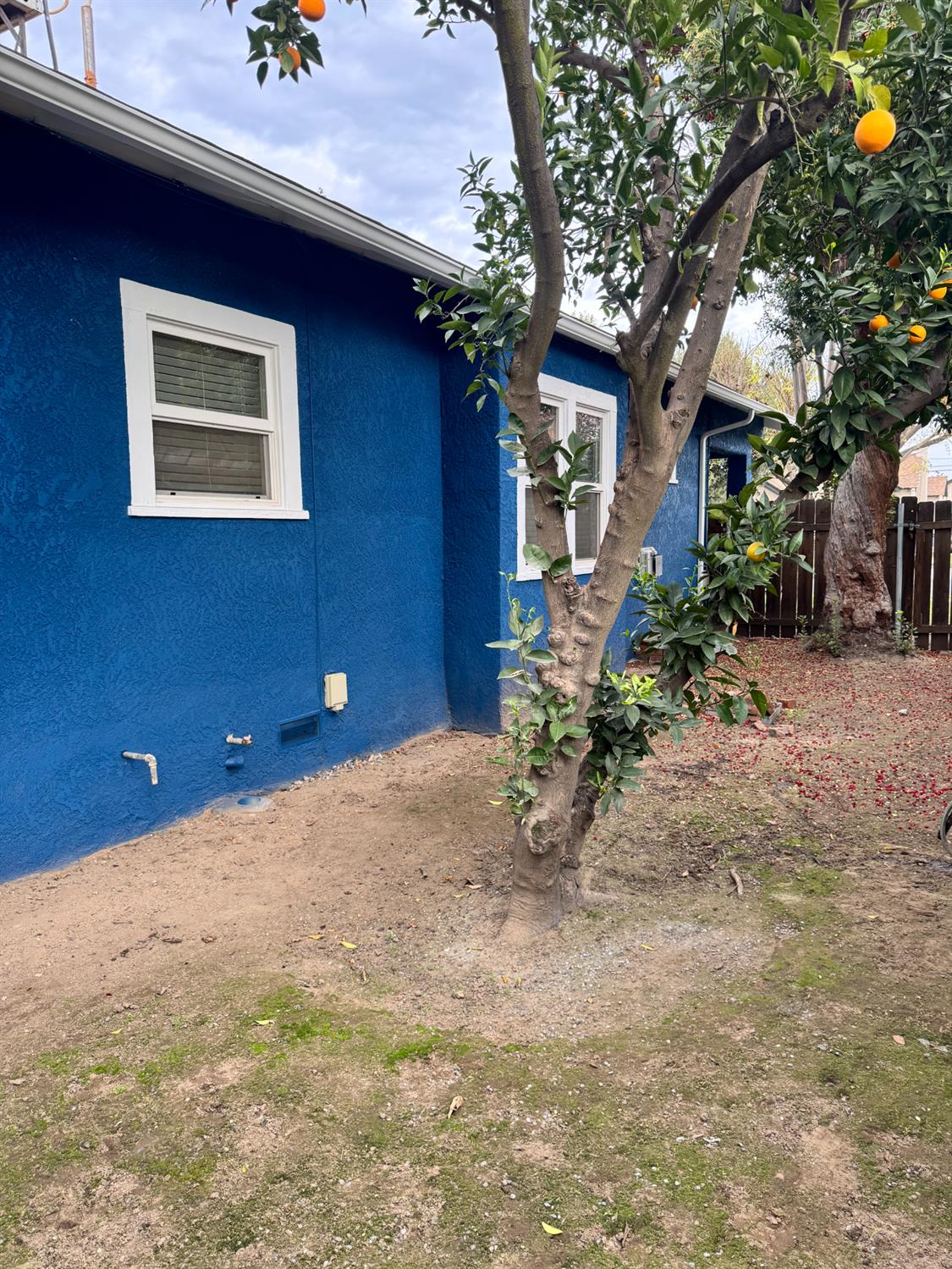 1261 N Glenn Ave N, Fresno, CA 93728