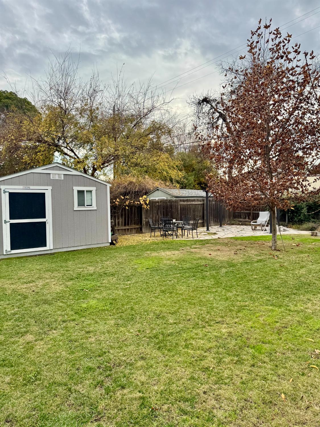 1261 N Glenn Ave N, Fresno, CA 93728