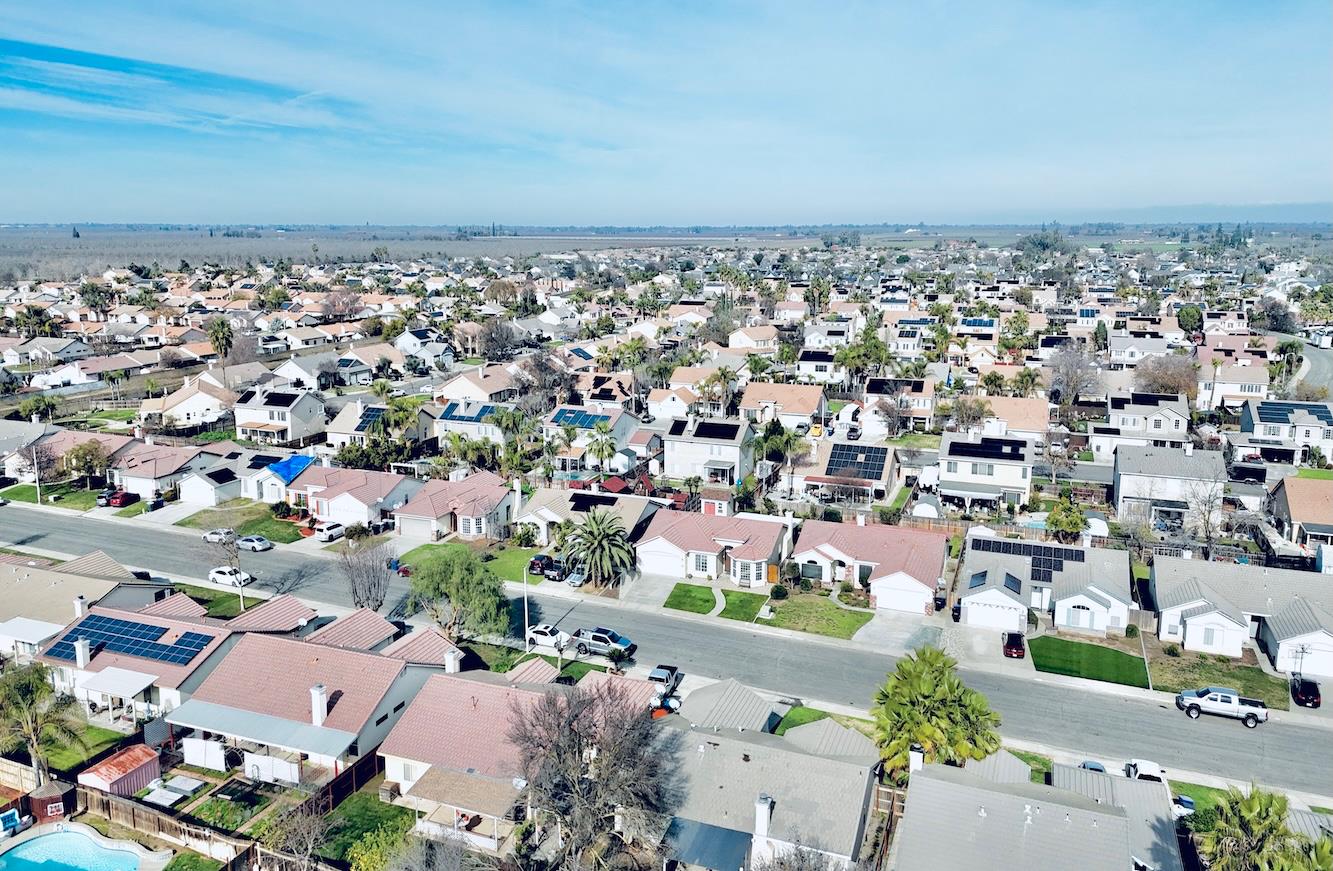 926 Northstar Dr, Hanford, CA 93230