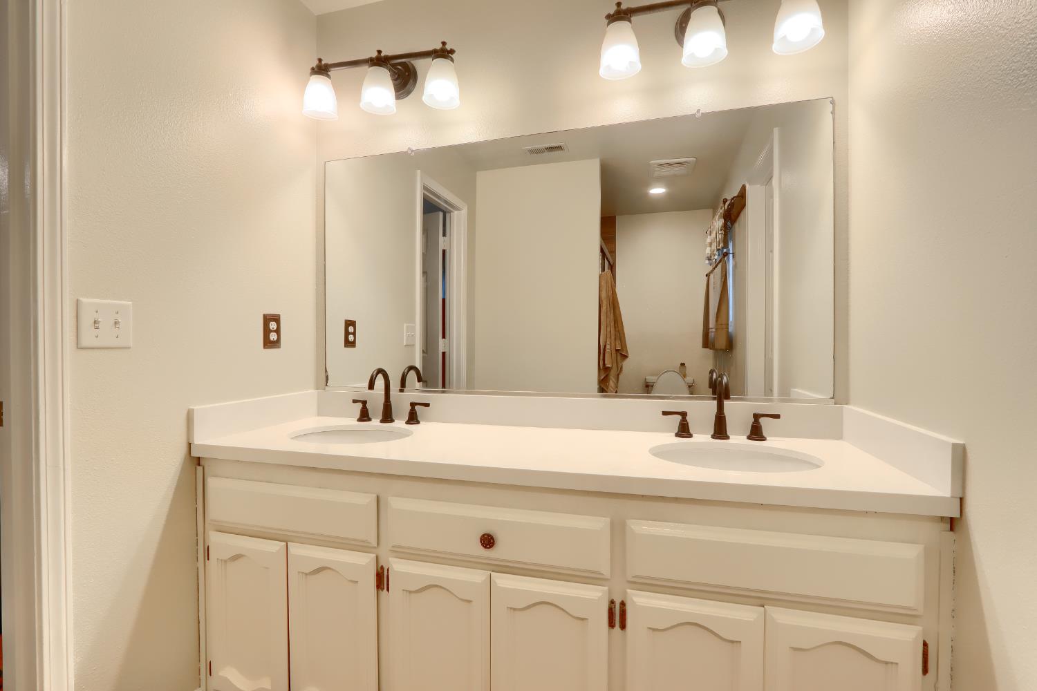 41820 Dillon Cir, Ahwahnee, CA 93601