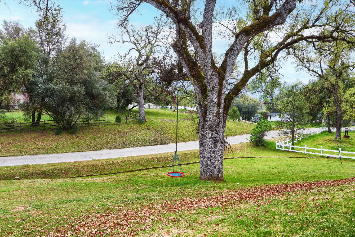 41820 Dillon Cir, Ahwahnee, CA 93601