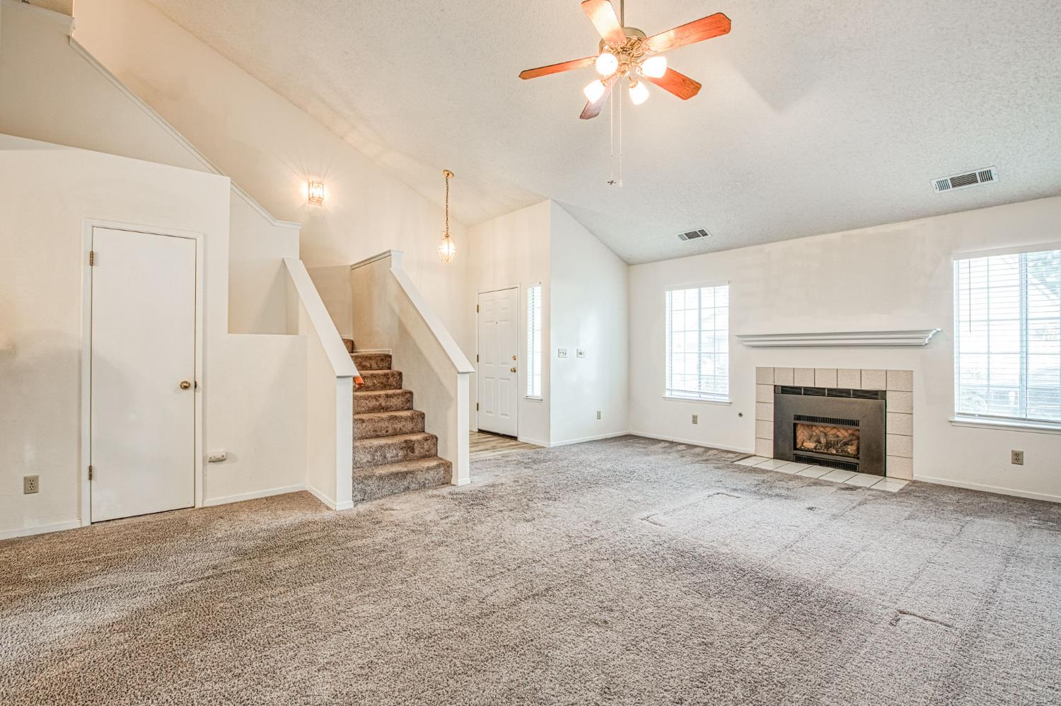 8665 N Cedar Ave #150, Fresno, CA 93720