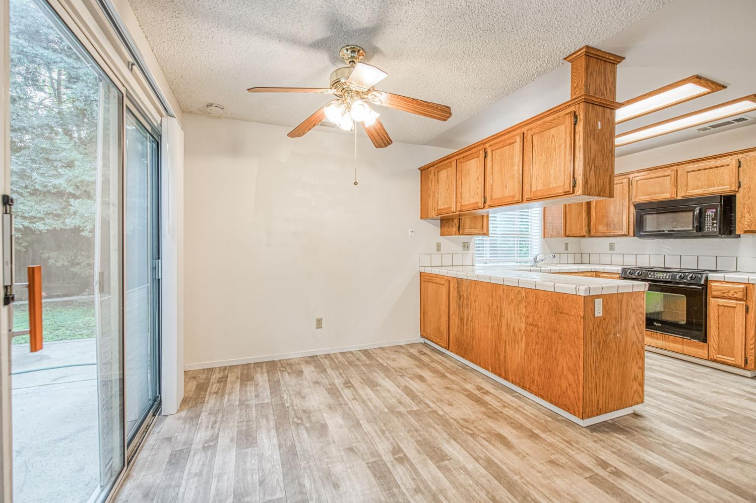 8665 N Cedar Ave #150, Fresno, CA 93720