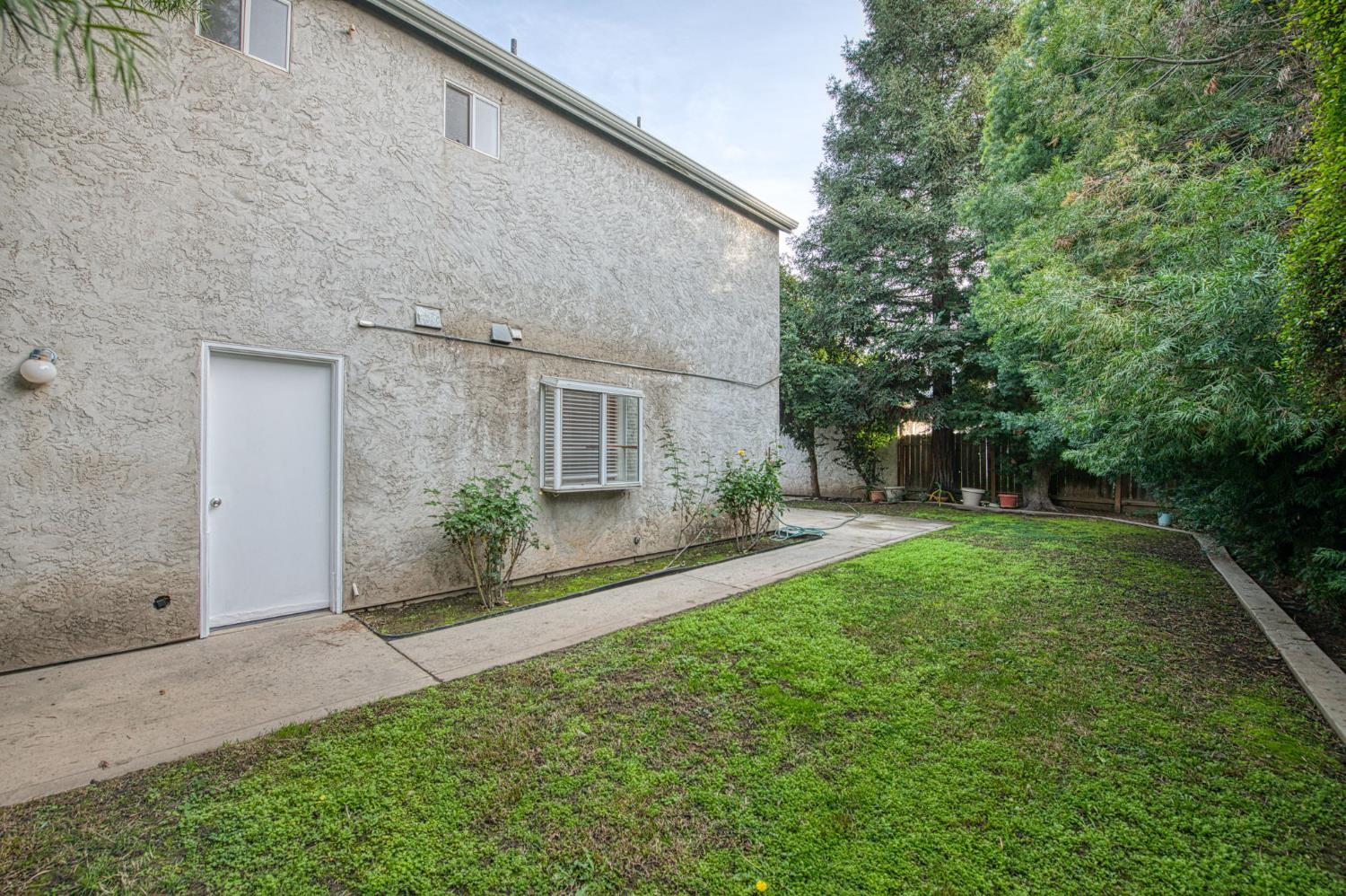 8665 N Cedar Ave #150, Fresno, CA 93720