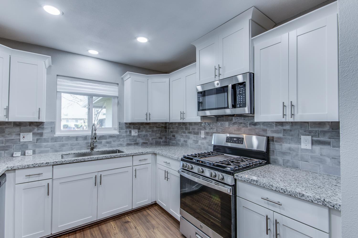 4723 N Angus St, Fresno, CA 93726