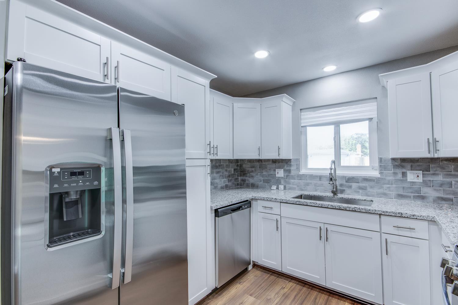 4723 N Angus St, Fresno, CA 93726