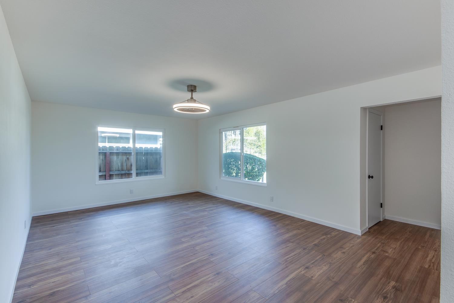 4723 N Angus St, Fresno, CA 93726