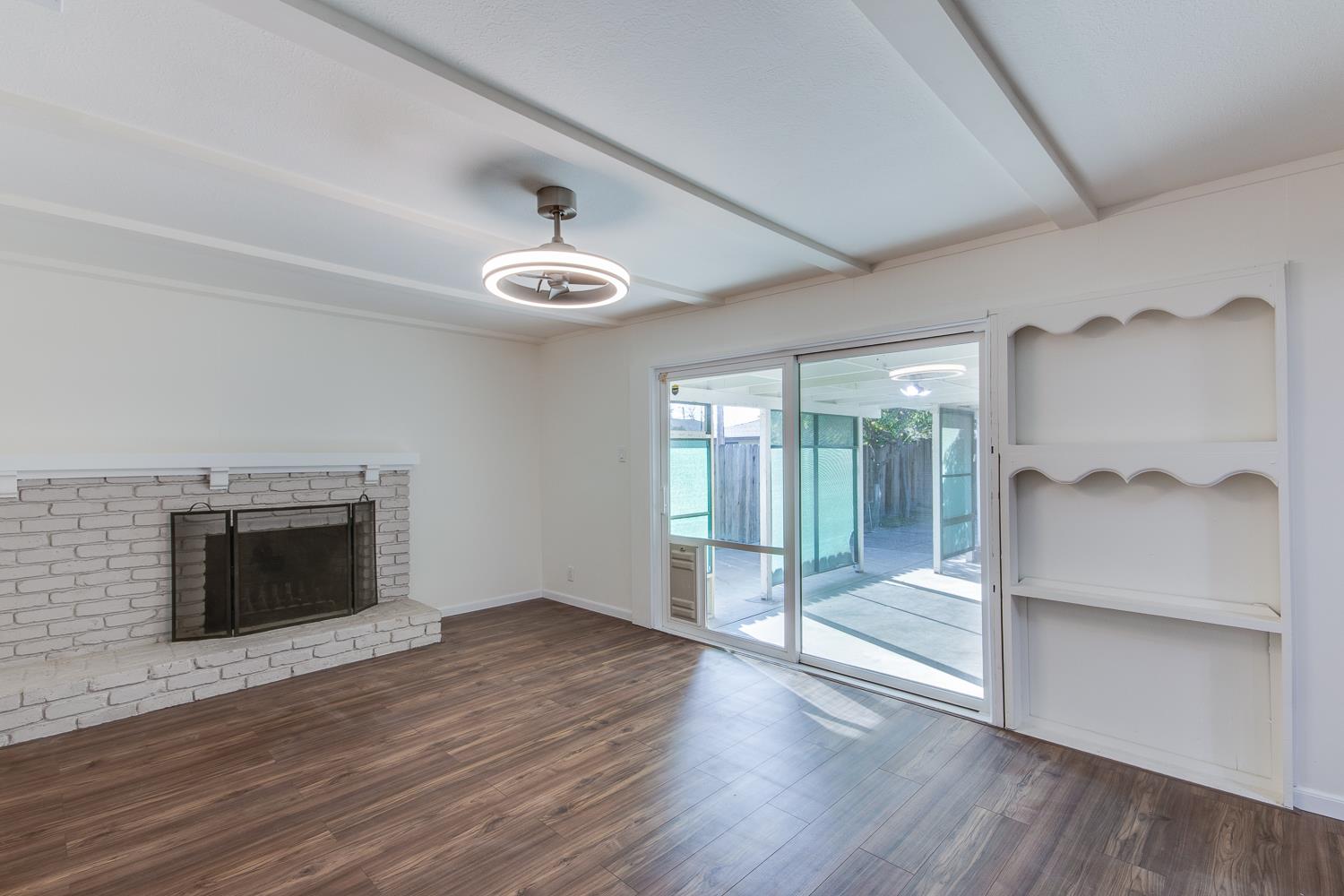 4723 N Angus St, Fresno, CA 93726