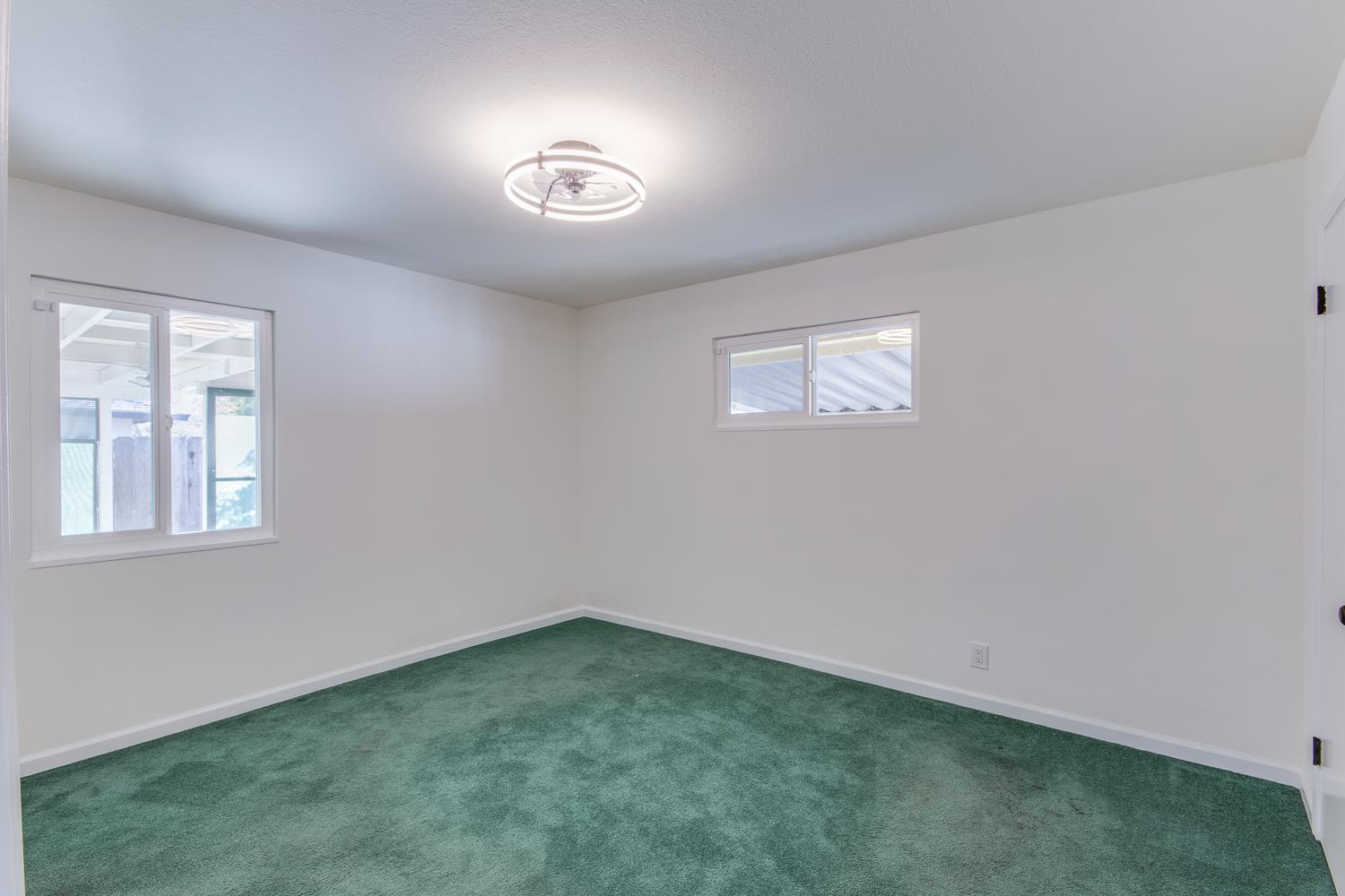 4723 N Angus St, Fresno, CA 93726