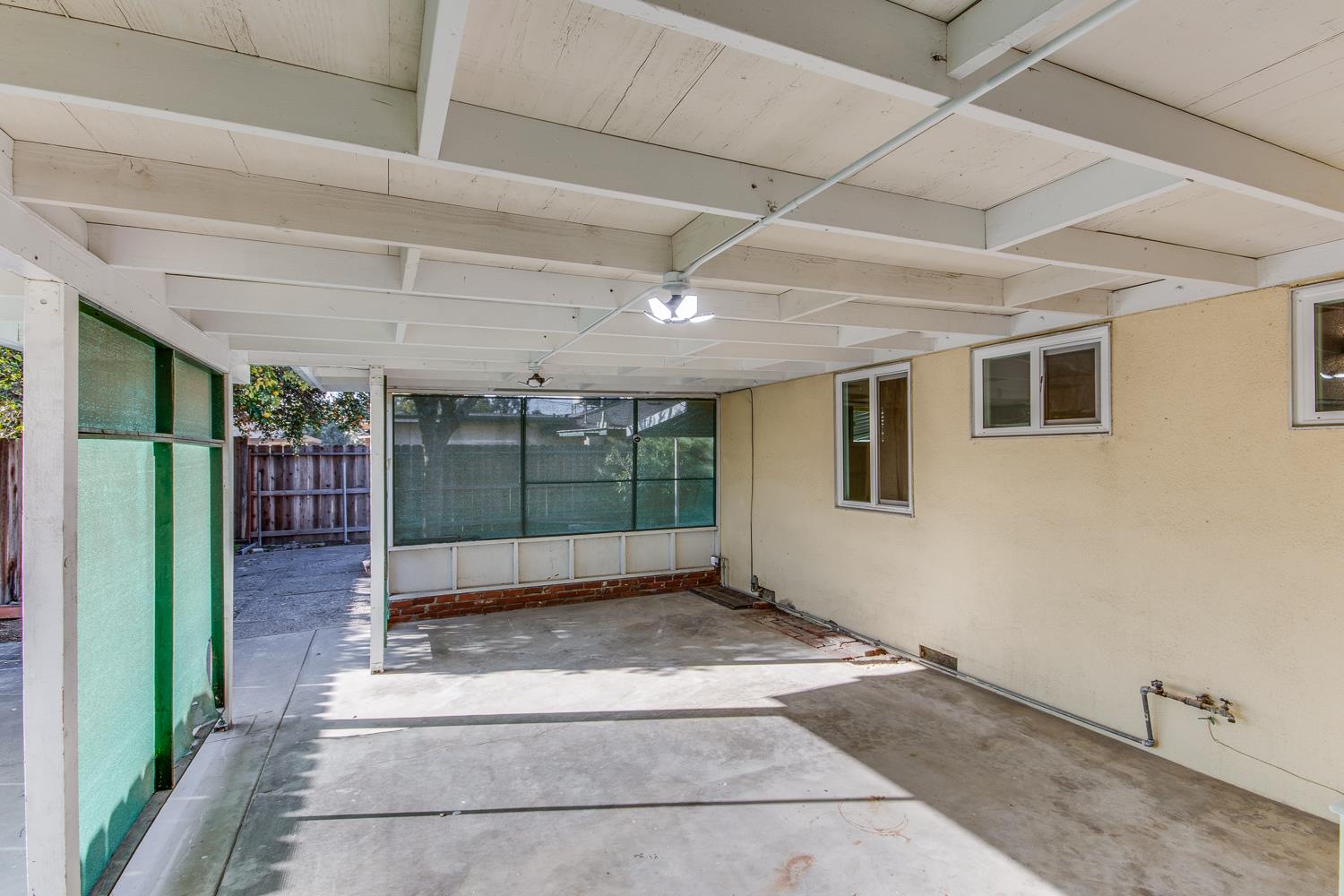 4723 N Angus St, Fresno, CA 93726