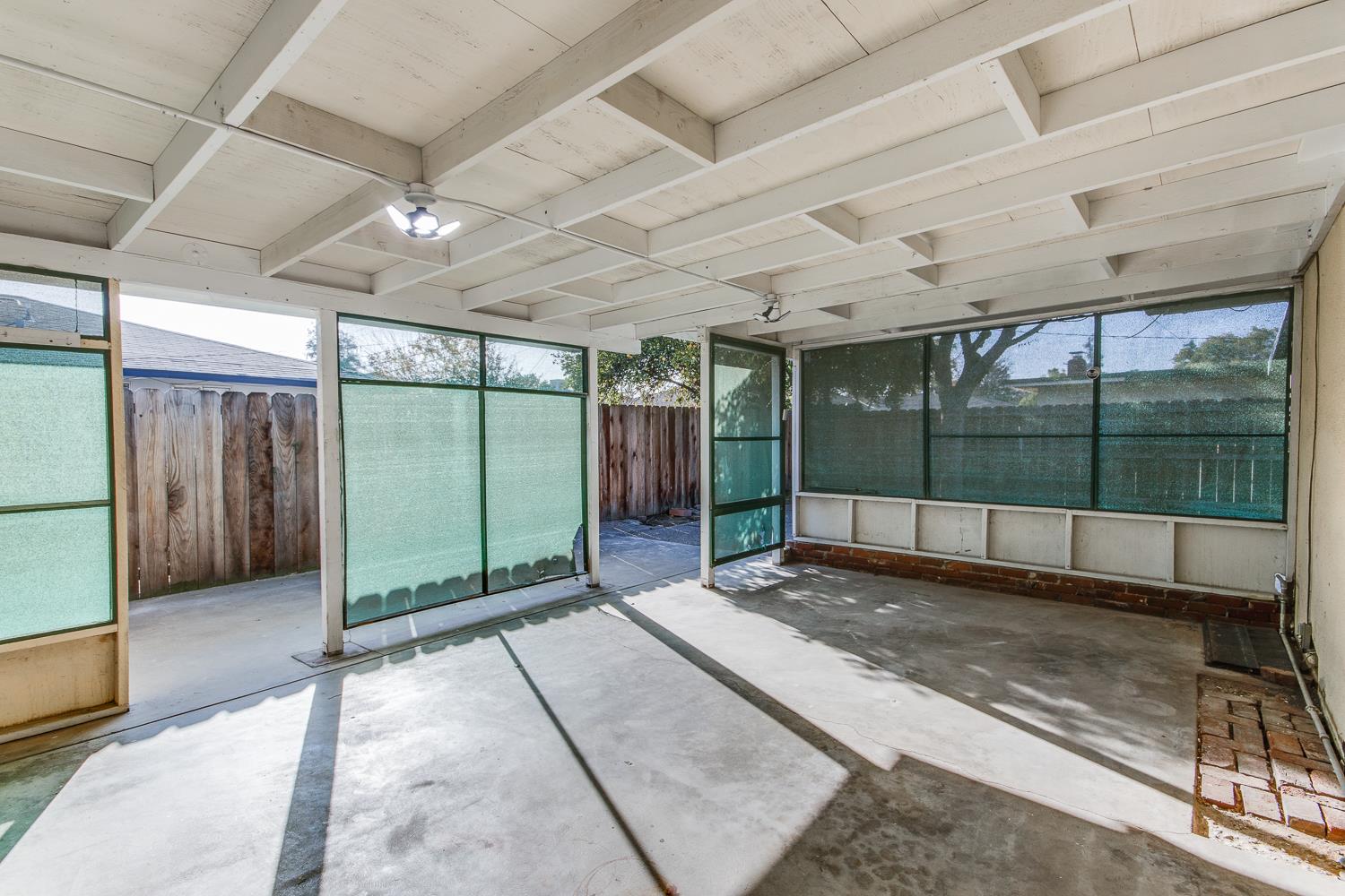 4723 N Angus St, Fresno, CA 93726