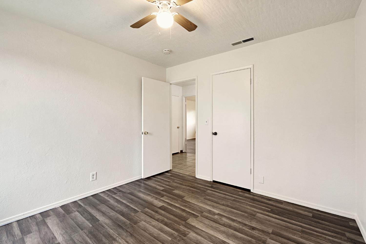 14853 W Stanislaus Ave, Kerman, CA 93630