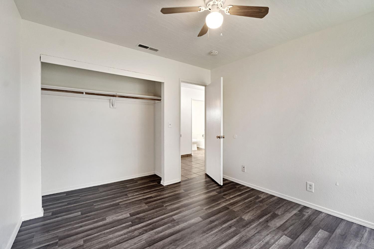 14853 W Stanislaus Ave, Kerman, CA 93630