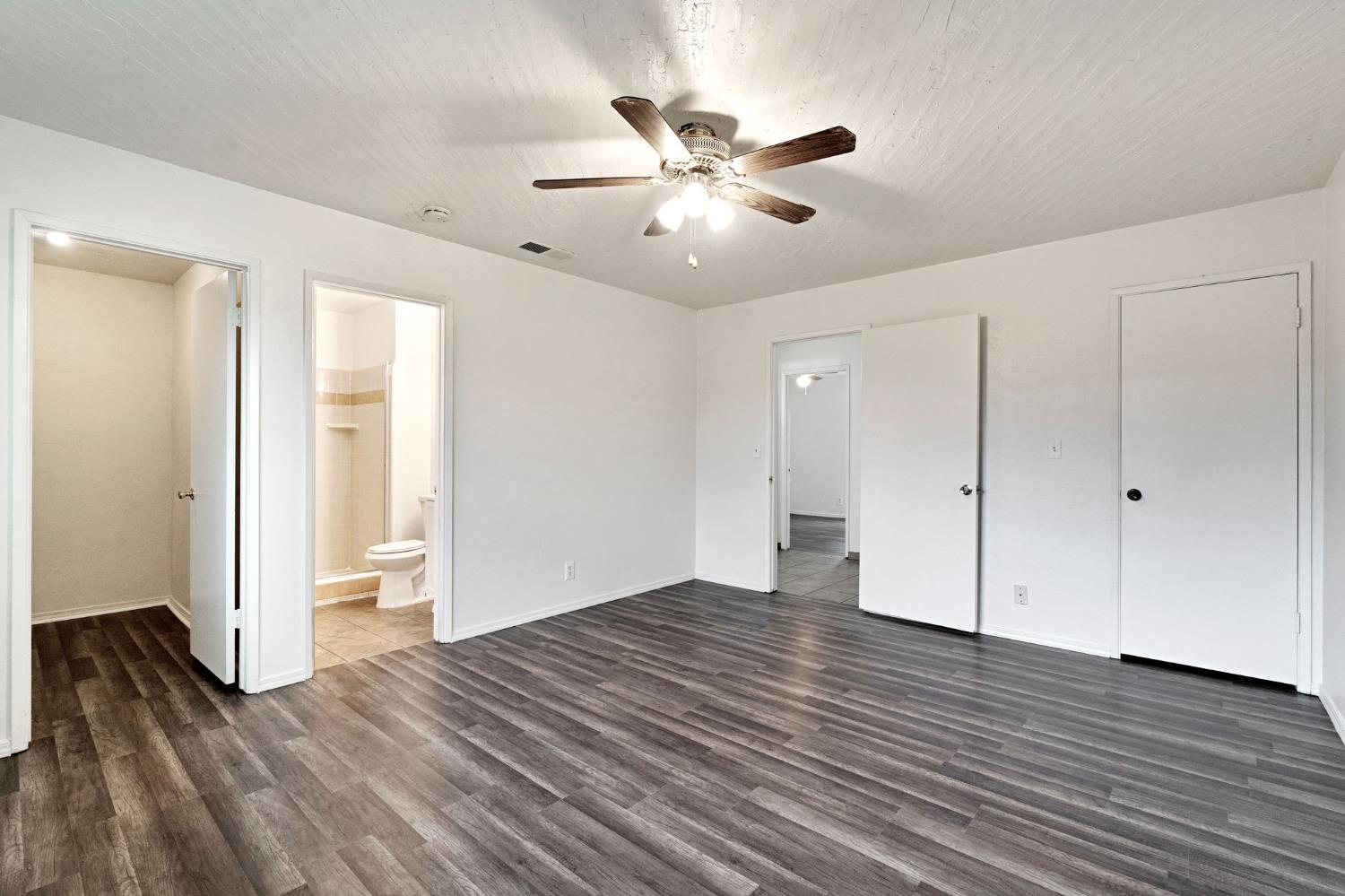 14853 W Stanislaus Ave, Kerman, CA 93630